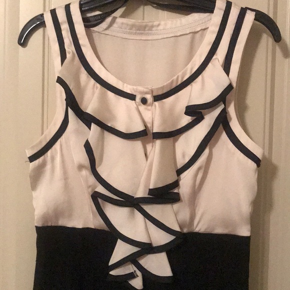 Dress - Picture 2 of 4